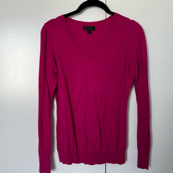 V-neck Fuschia Sweater Cardigan Top - Picture 1 of 2